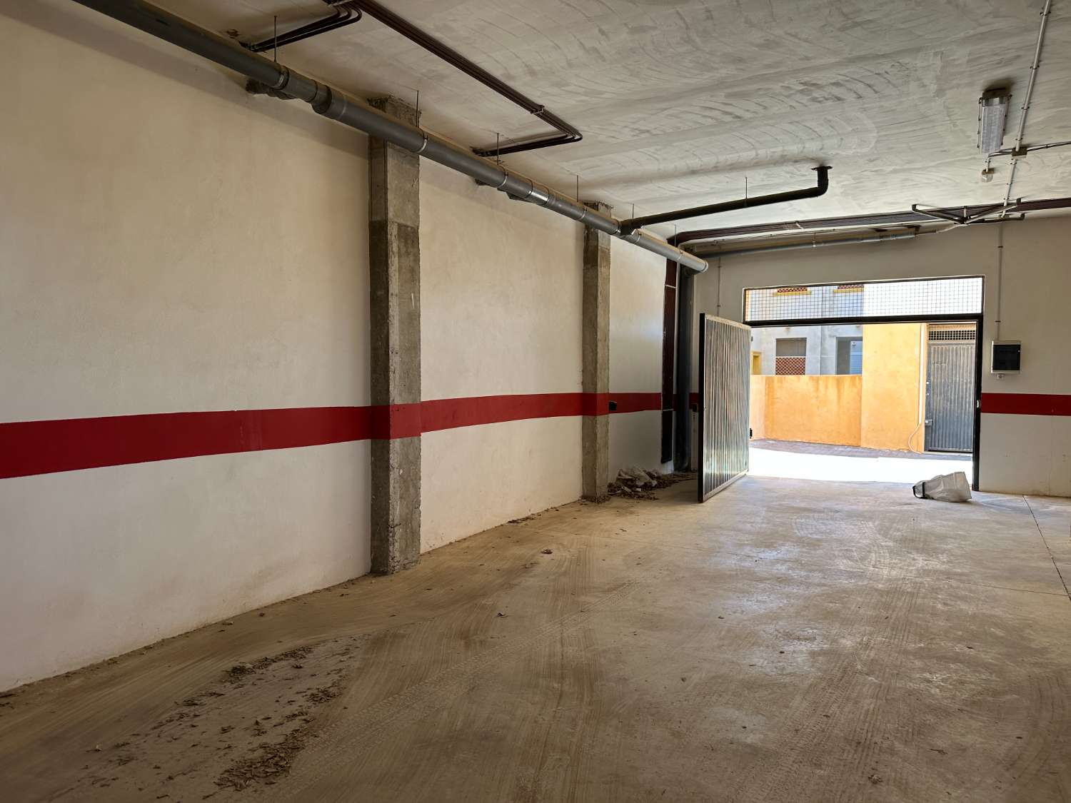 Autotalli myynnissä Lomas de Cabo Roigissa