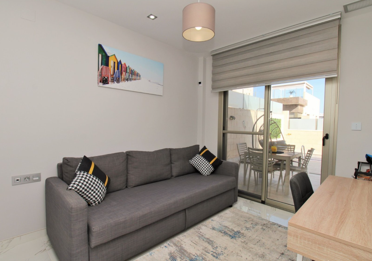 Villa in vendita a Villamartín-Las Filipinas (Orihuela)