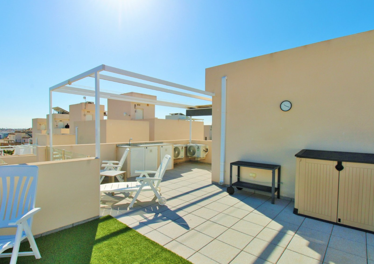 Villa in vendita a Villamartín-Las Filipinas (Orihuela)