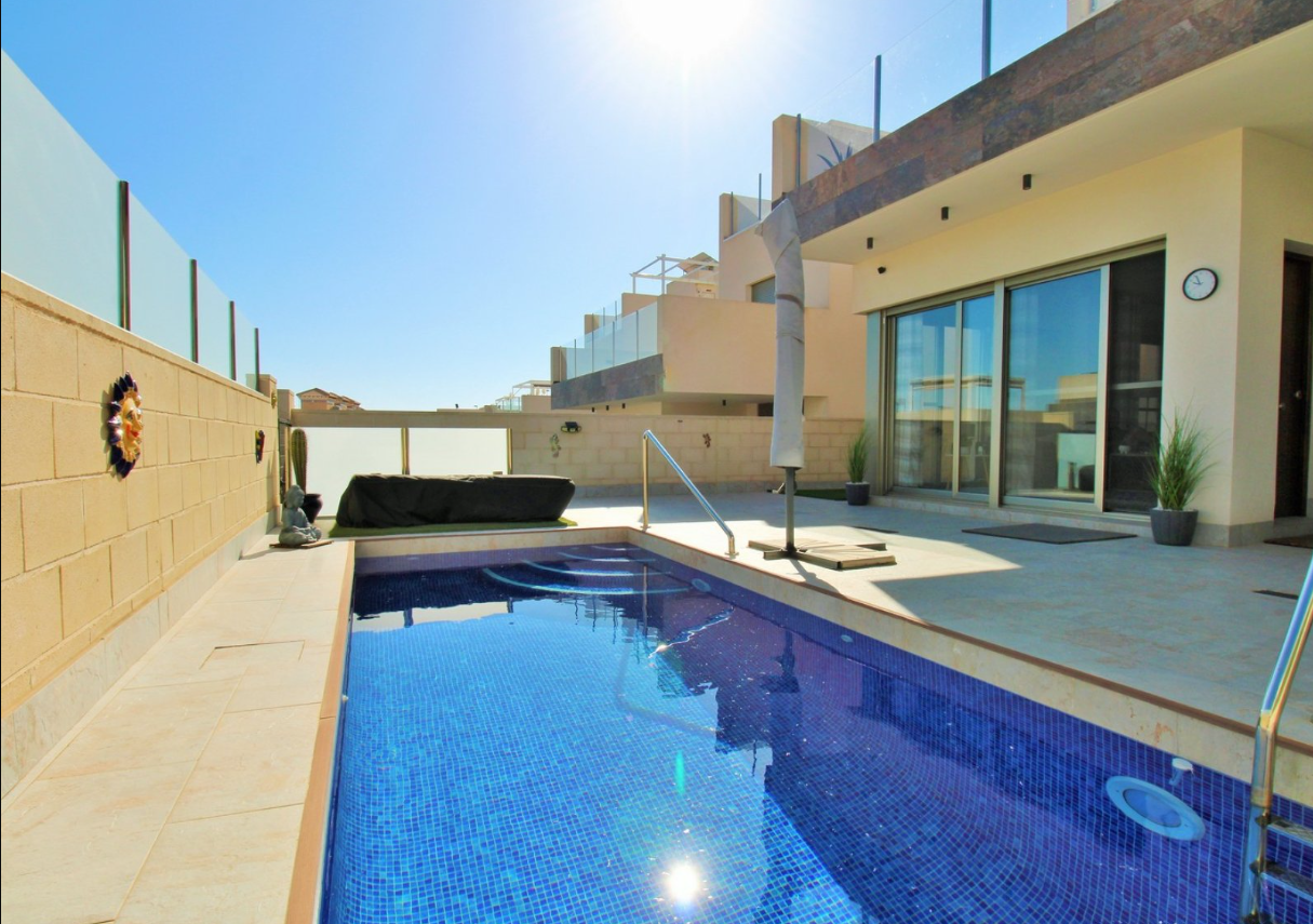 Villa in vendita a Villamartín-Las Filipinas (Orihuela)