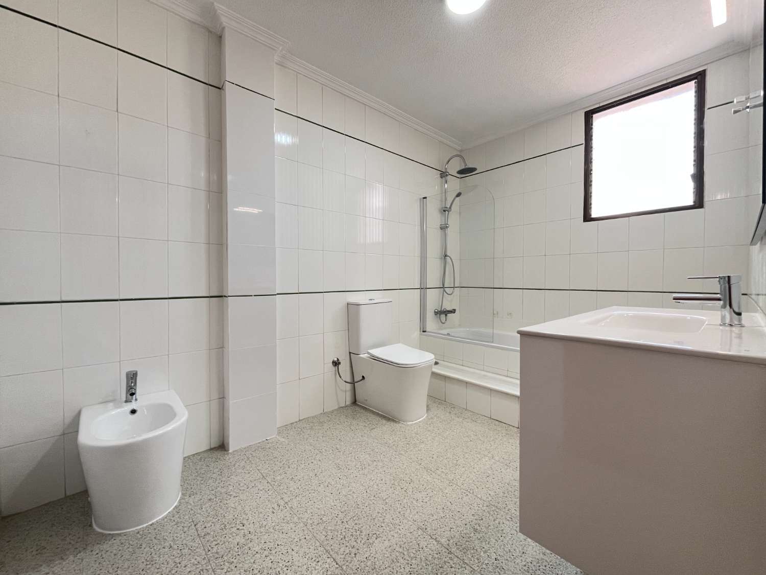 Maisonette-Wohnung mit 4 Schlafzimmern und großem Solarium im Zentrum von Pilar de la Horadada