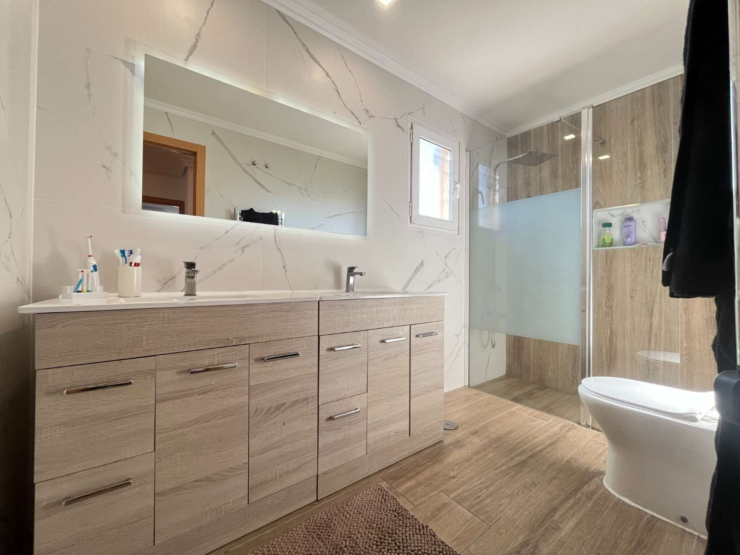 Villa adosada con piscina