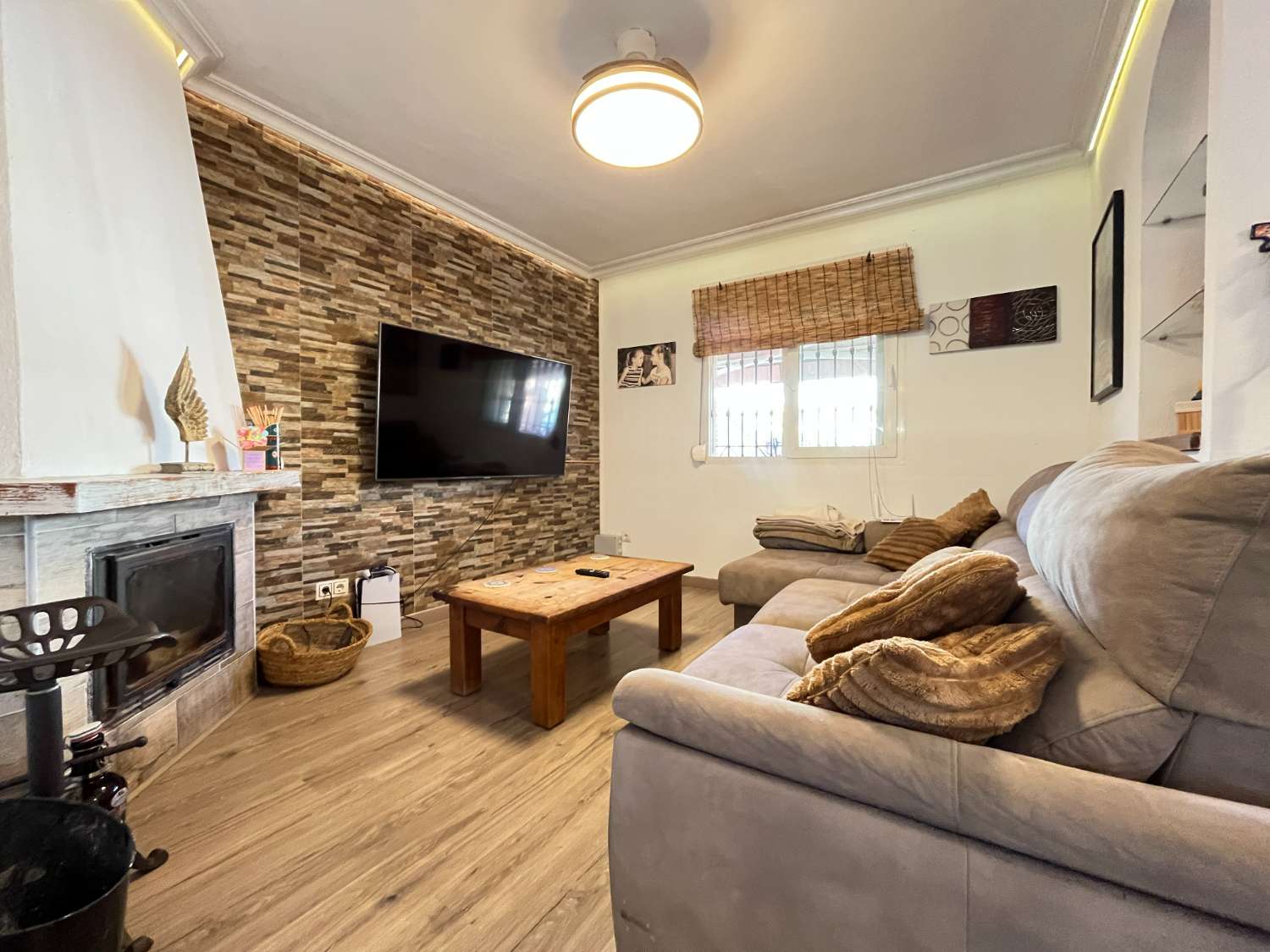 Villa adosada con piscina