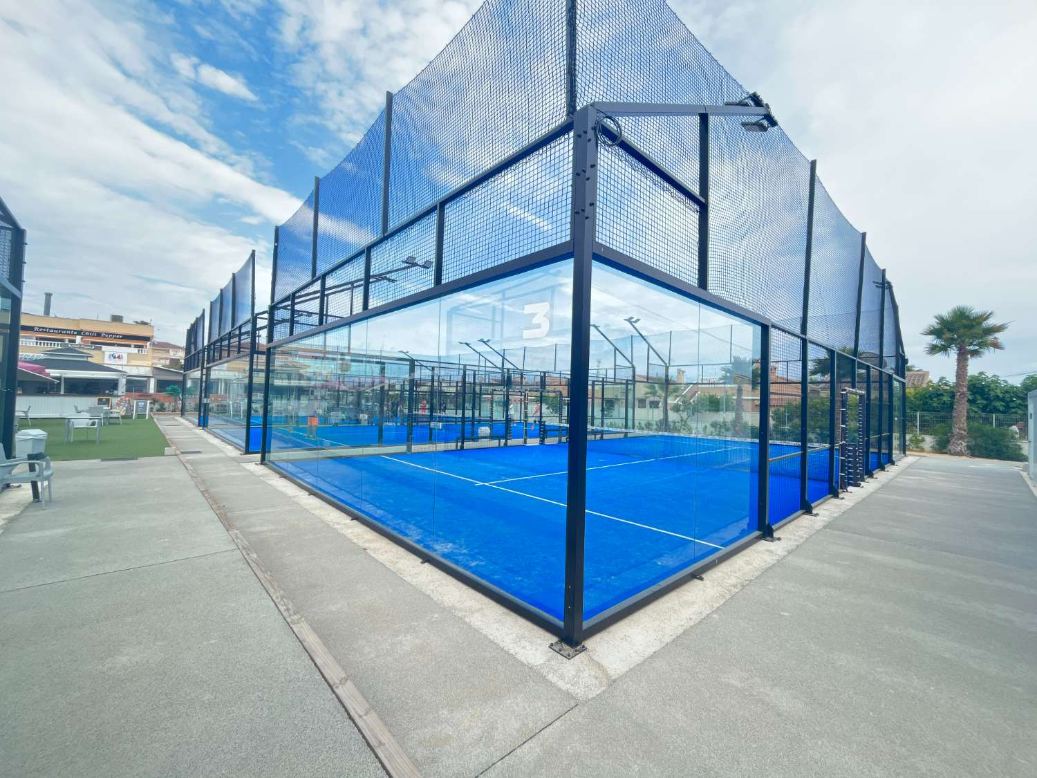 Villa adosada con piscina