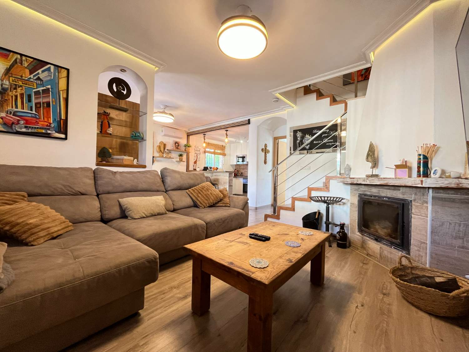 Villa adosada con piscina