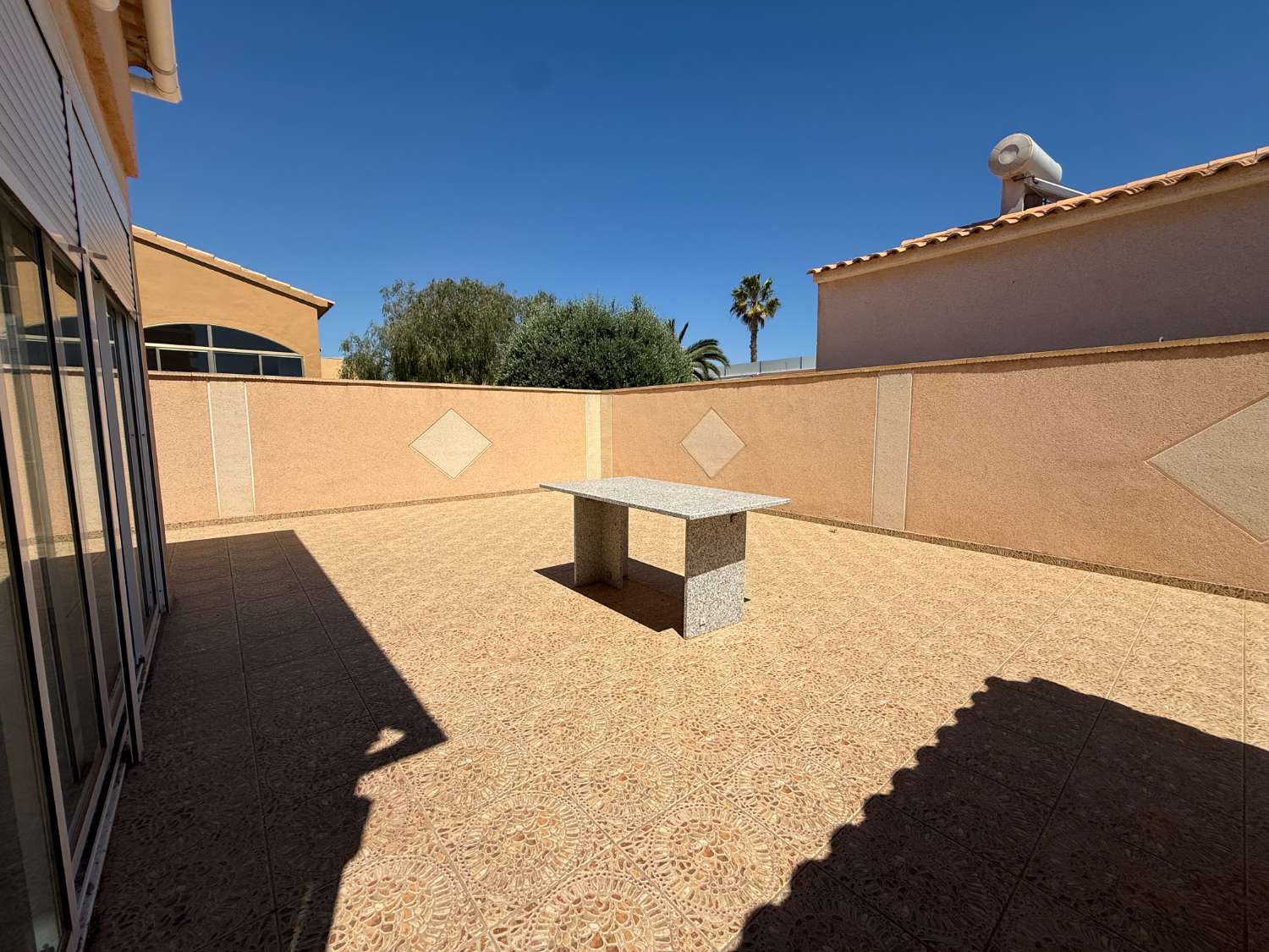 Perfekte freistehende Villa mit zwei Schlafzimmern.