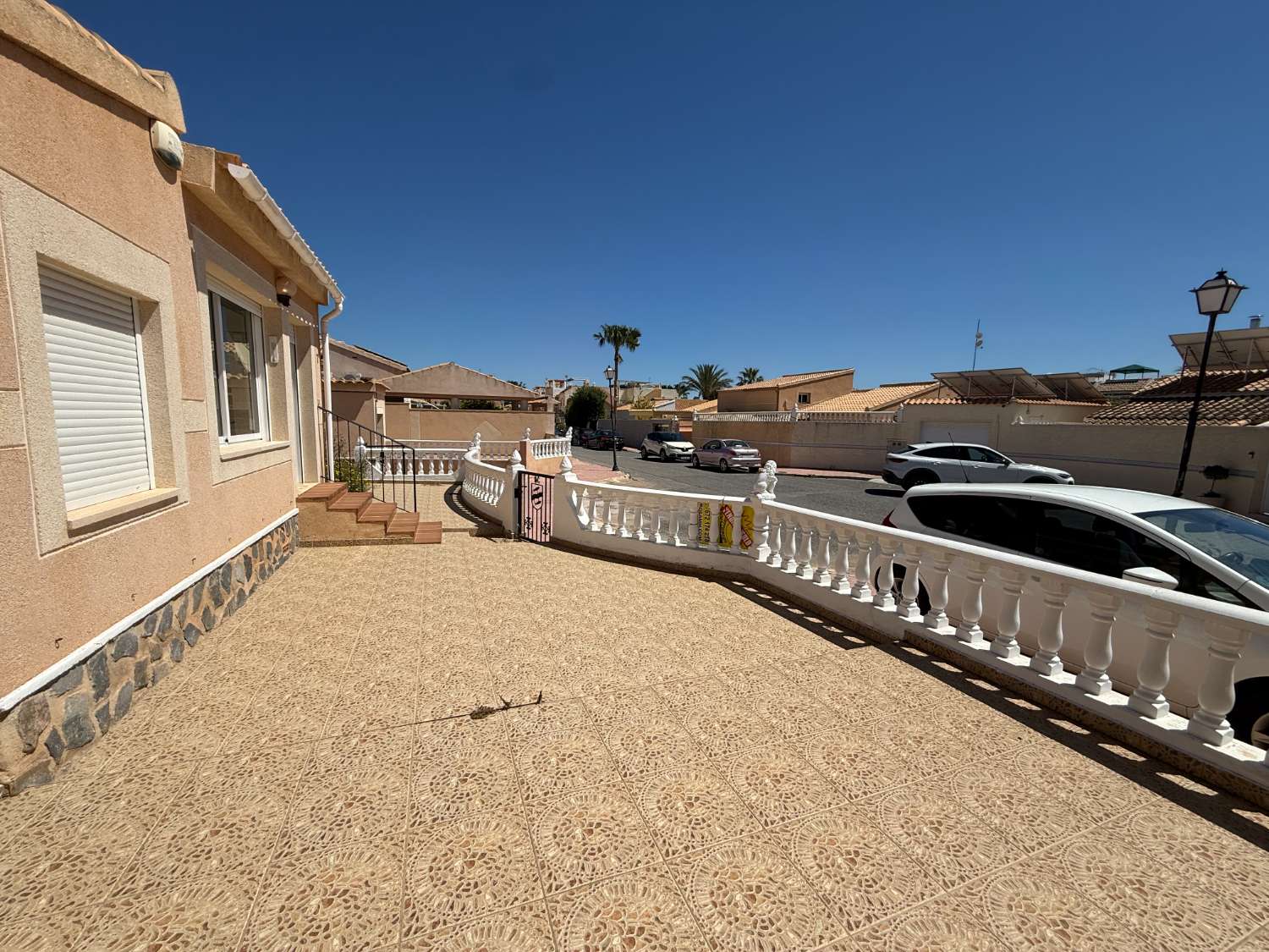 Perfekte freistehende Villa mit zwei Schlafzimmern.