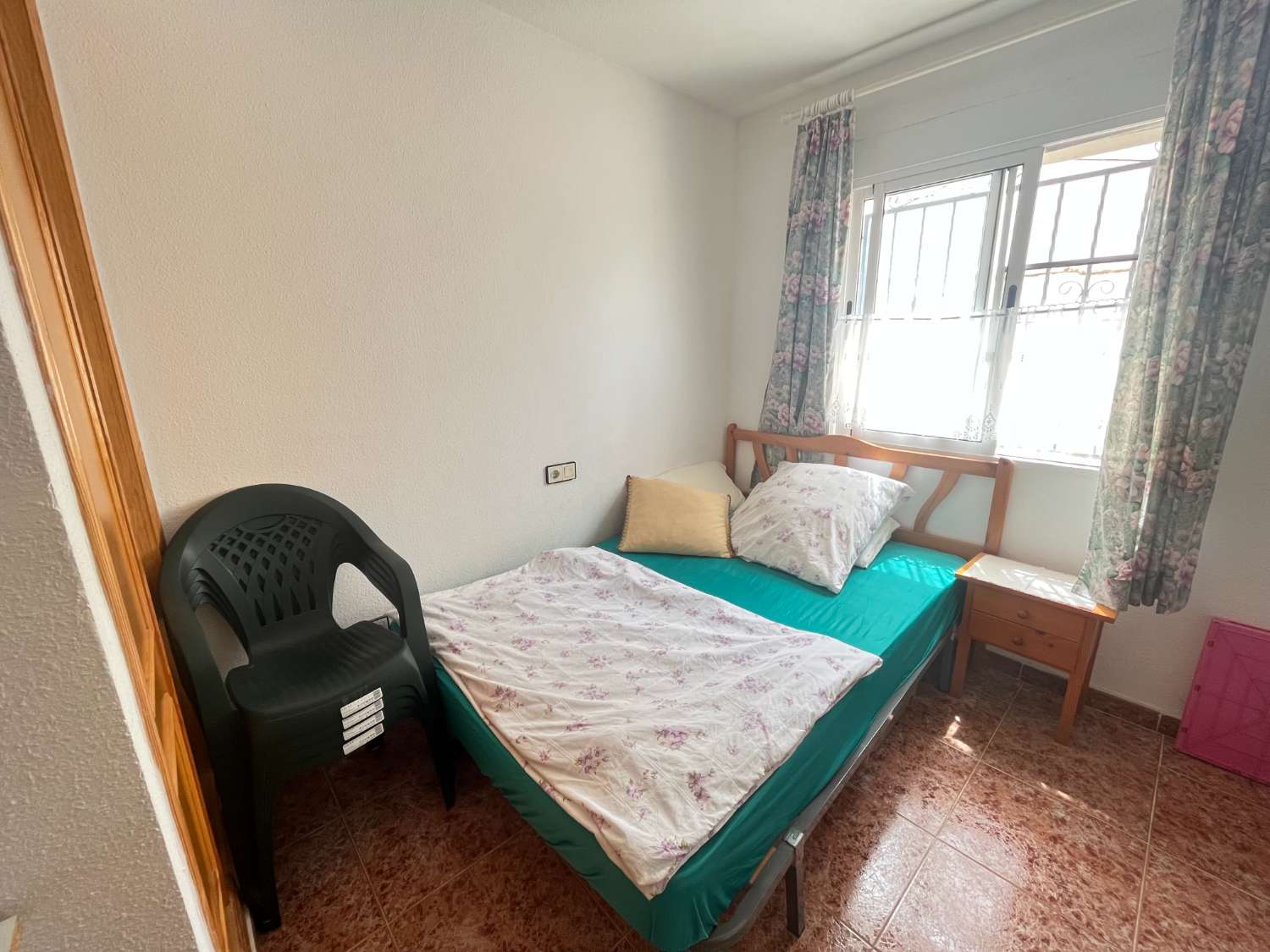 Casa de 3 dormitorios y 2 baños con piscina comunitaria