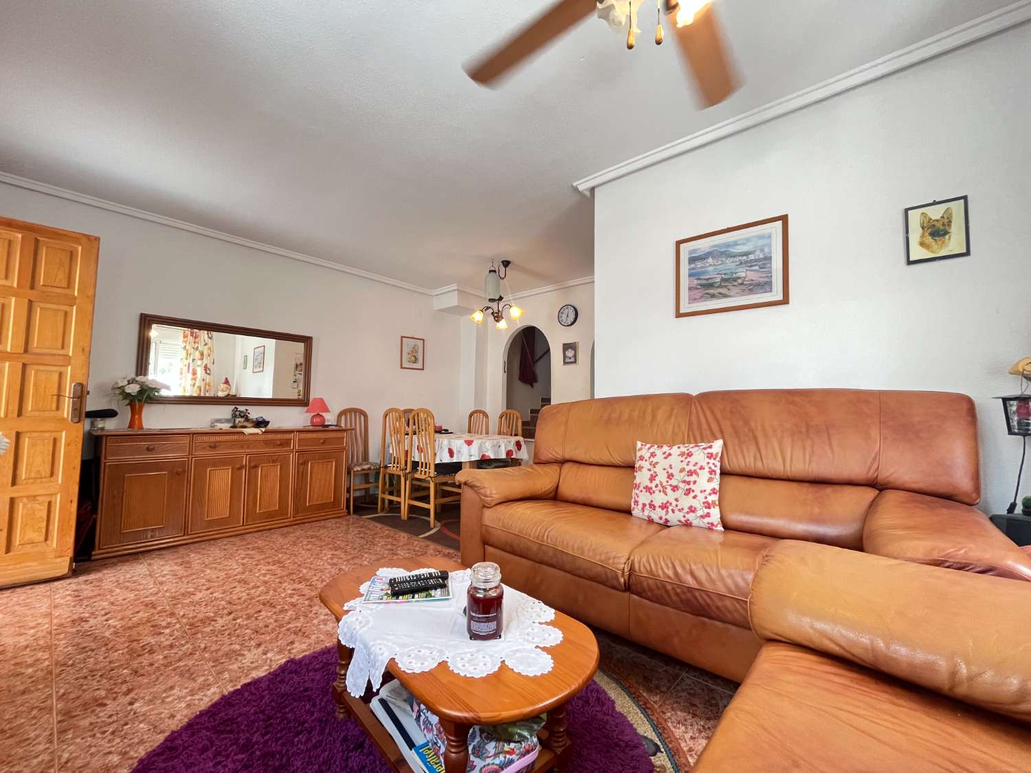 Casa de 3 dormitorios y 2 baños con piscina comunitaria