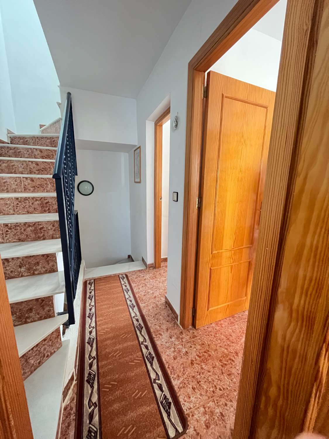 Casa de 3 dormitorios y 2 baños con piscina comunitaria