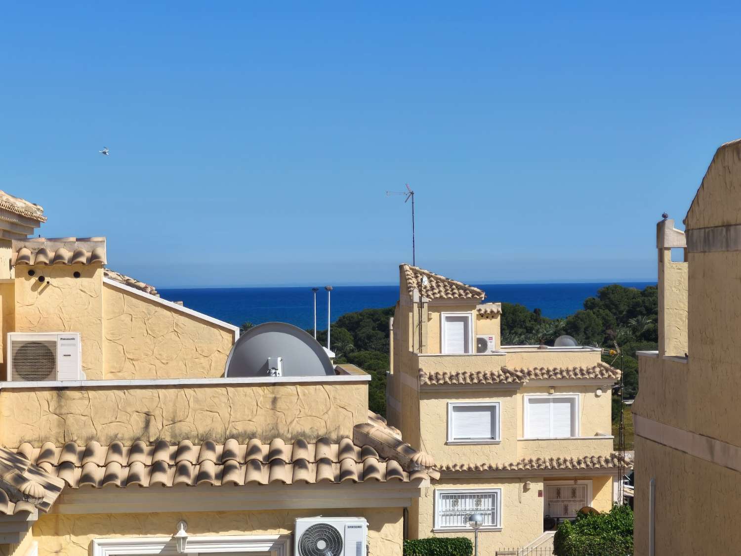 Preciosa propiedad de 4 habitaciones a 800 m del mar