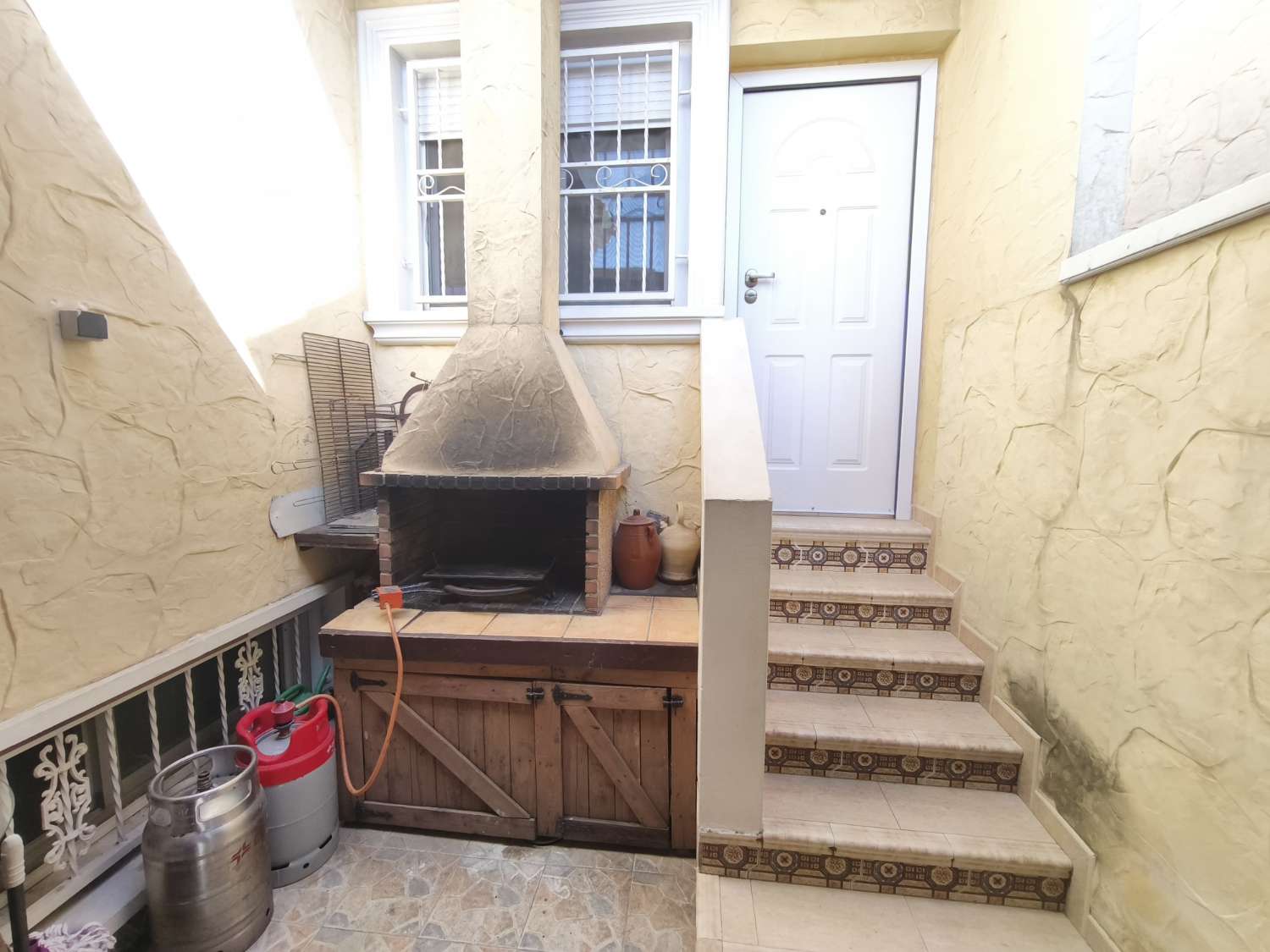 Preciosa propiedad de 4 habitaciones a 800 m del mar