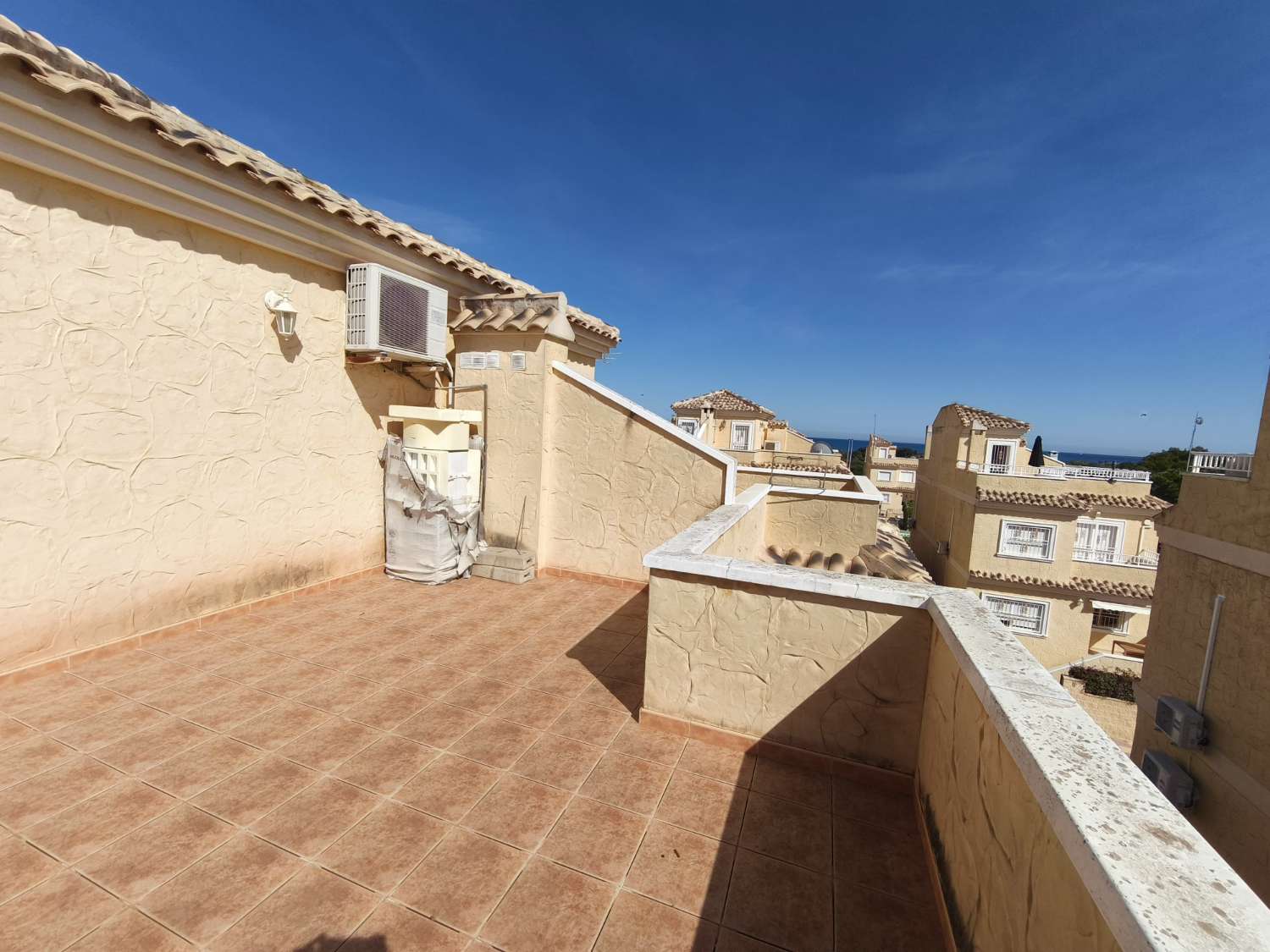 Preciosa propiedad de 4 habitaciones a 800 m del mar