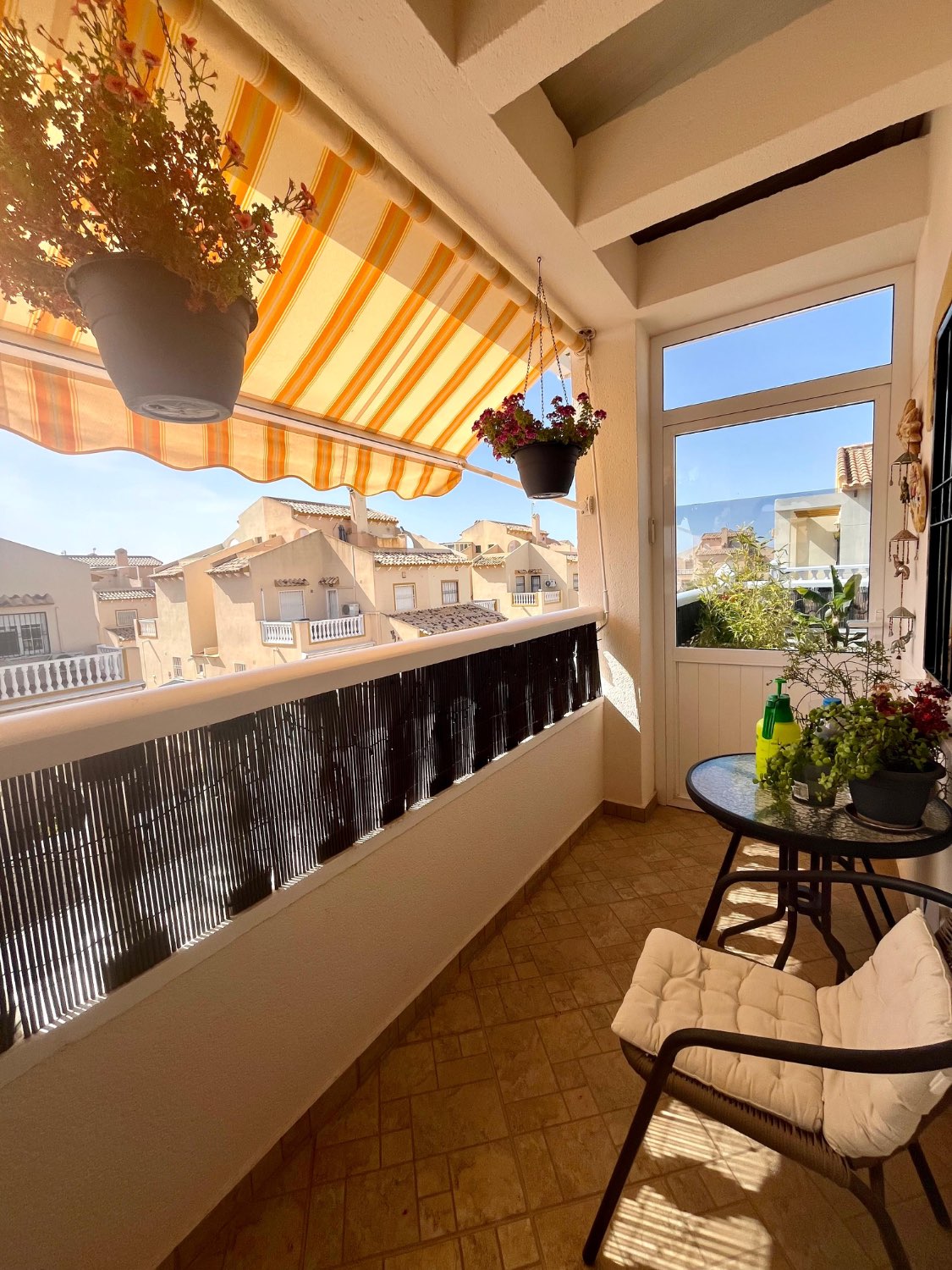 Preciosa casa dúplex de 2 habitaciones y 2 baños en Los Altos, Orihuela Costa