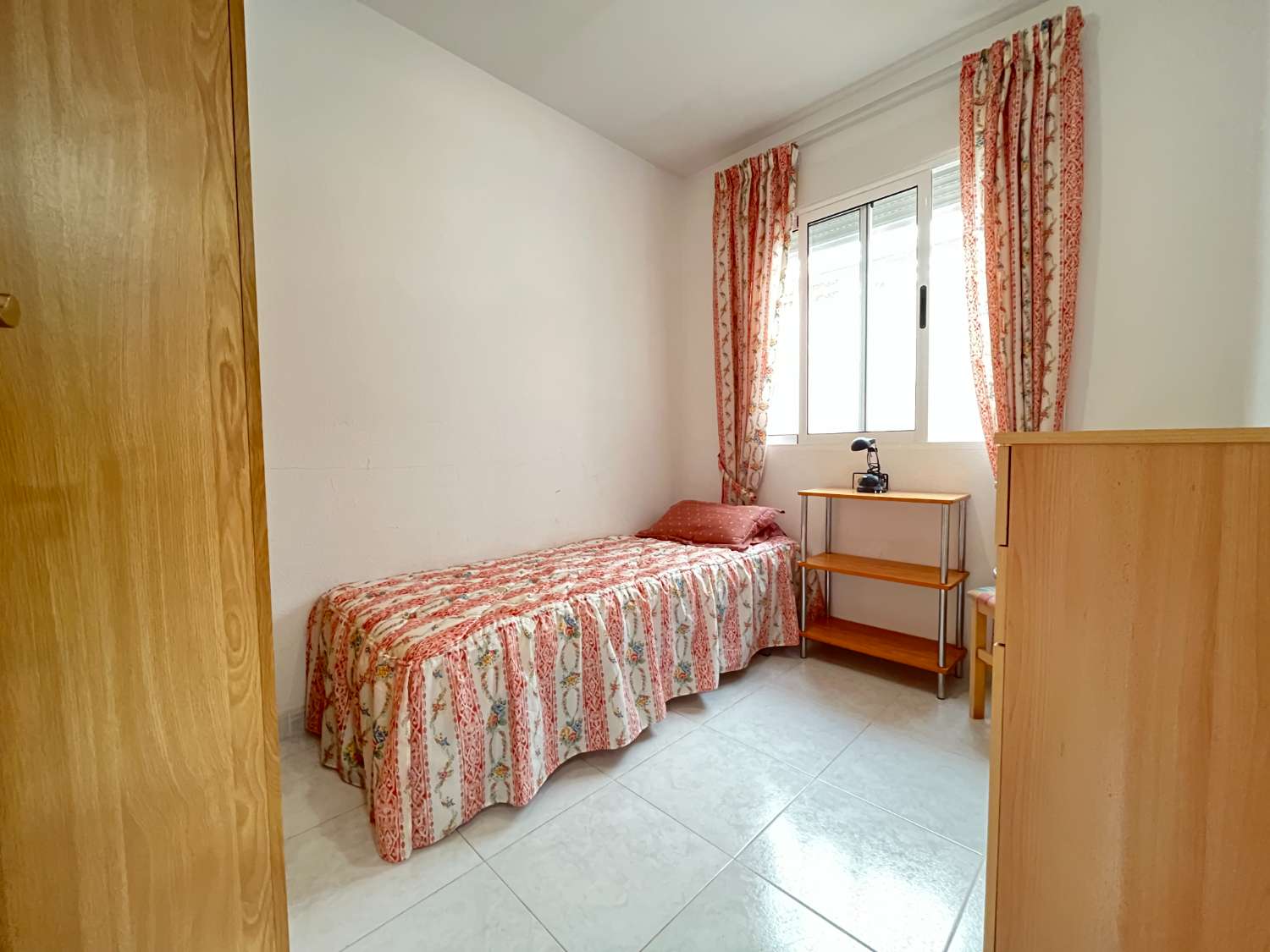 Apartamento de 3 dormitorios enfrente de la piscina comunitaria