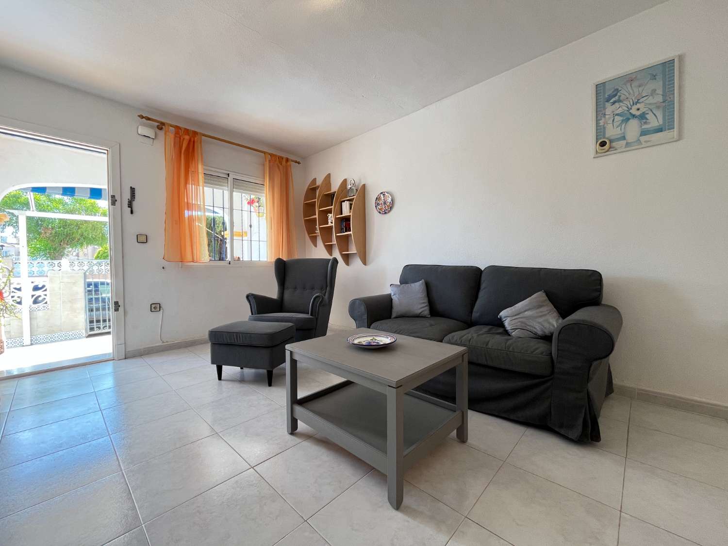 Apartamento de 3 dormitorios enfrente de la piscina comunitaria