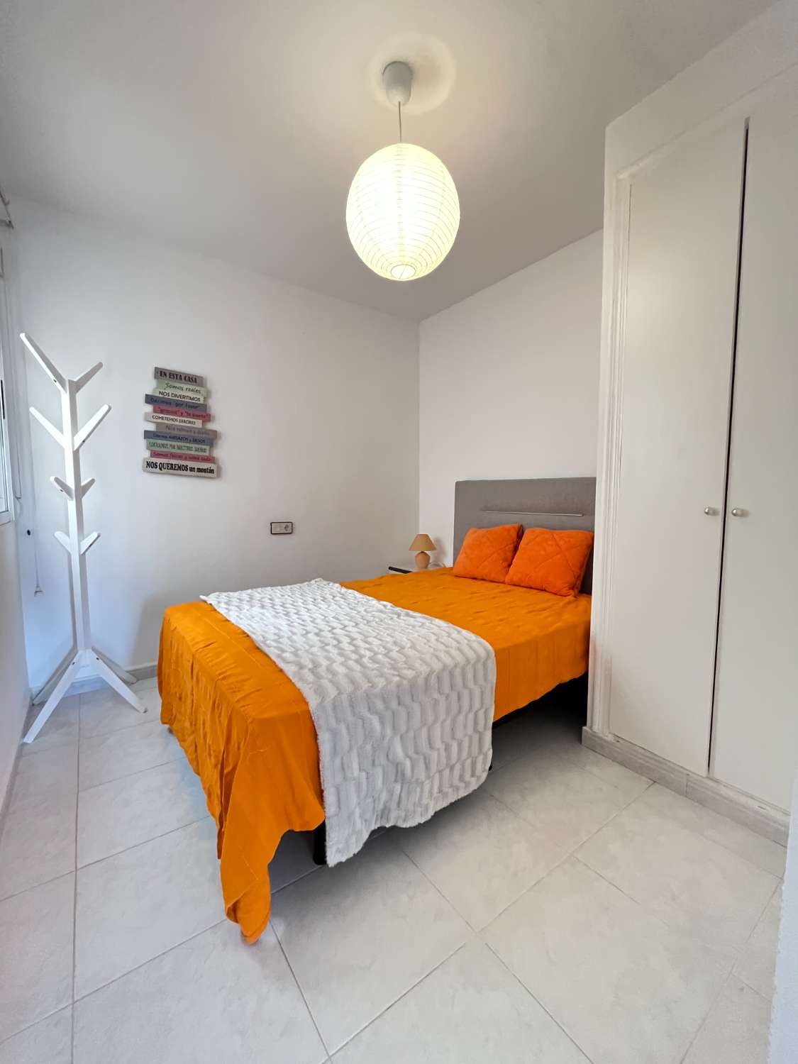 Apartamento de 3 dormitorios enfrente de la piscina comunitaria