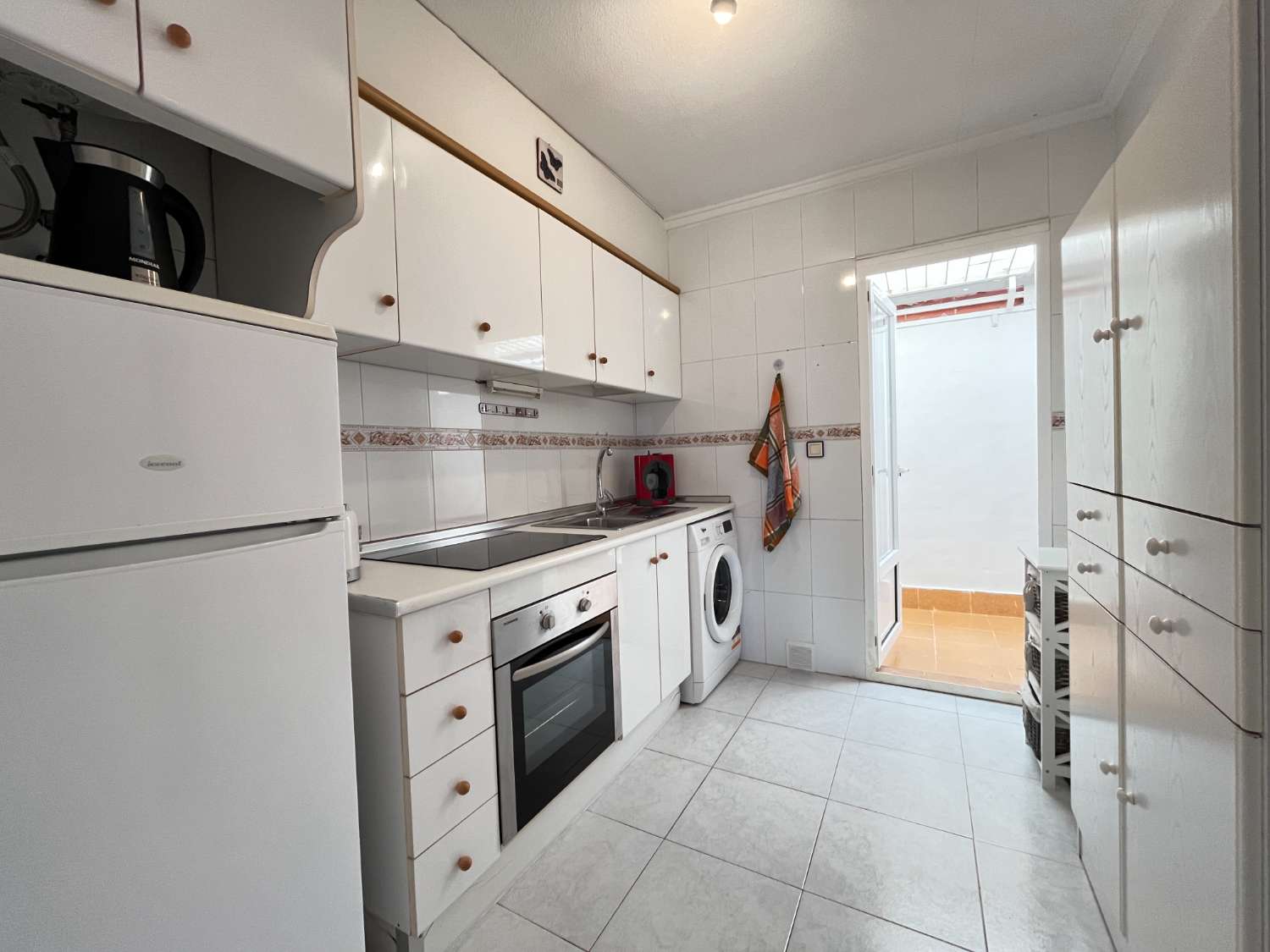 Apartamento de 3 dormitorios enfrente de la piscina comunitaria