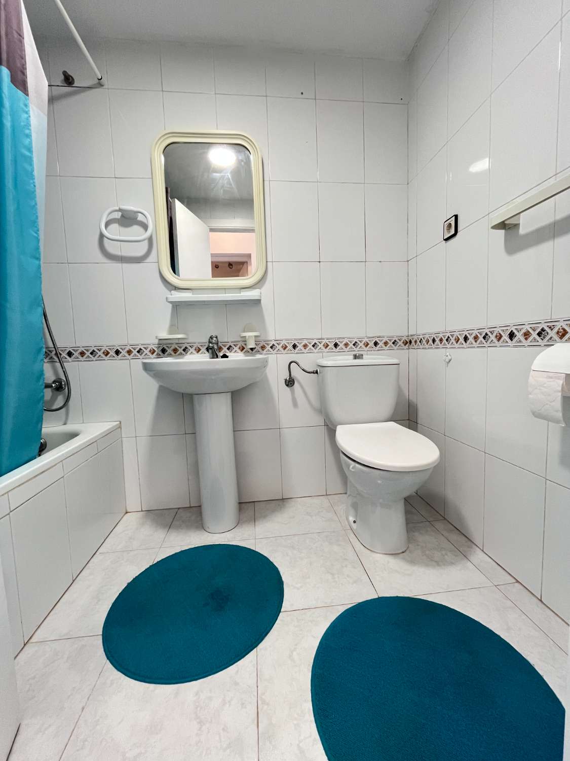 Apartamento de 3 dormitorios enfrente de la piscina comunitaria