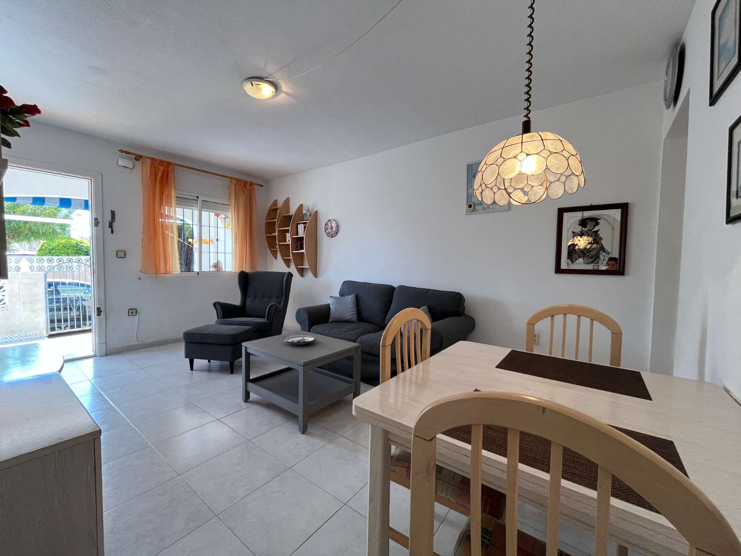 Apartamento de 3 dormitorios enfrente de la piscina comunitaria