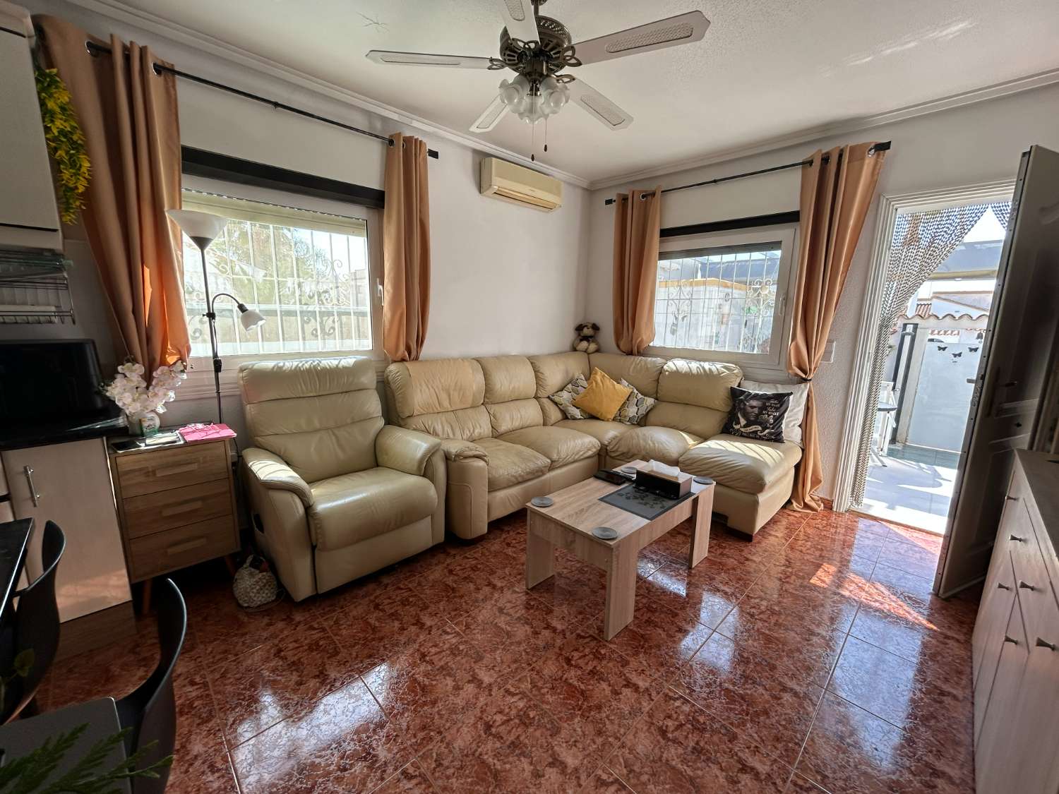 Villa de tres dormitorios orientada al sur en La Florida