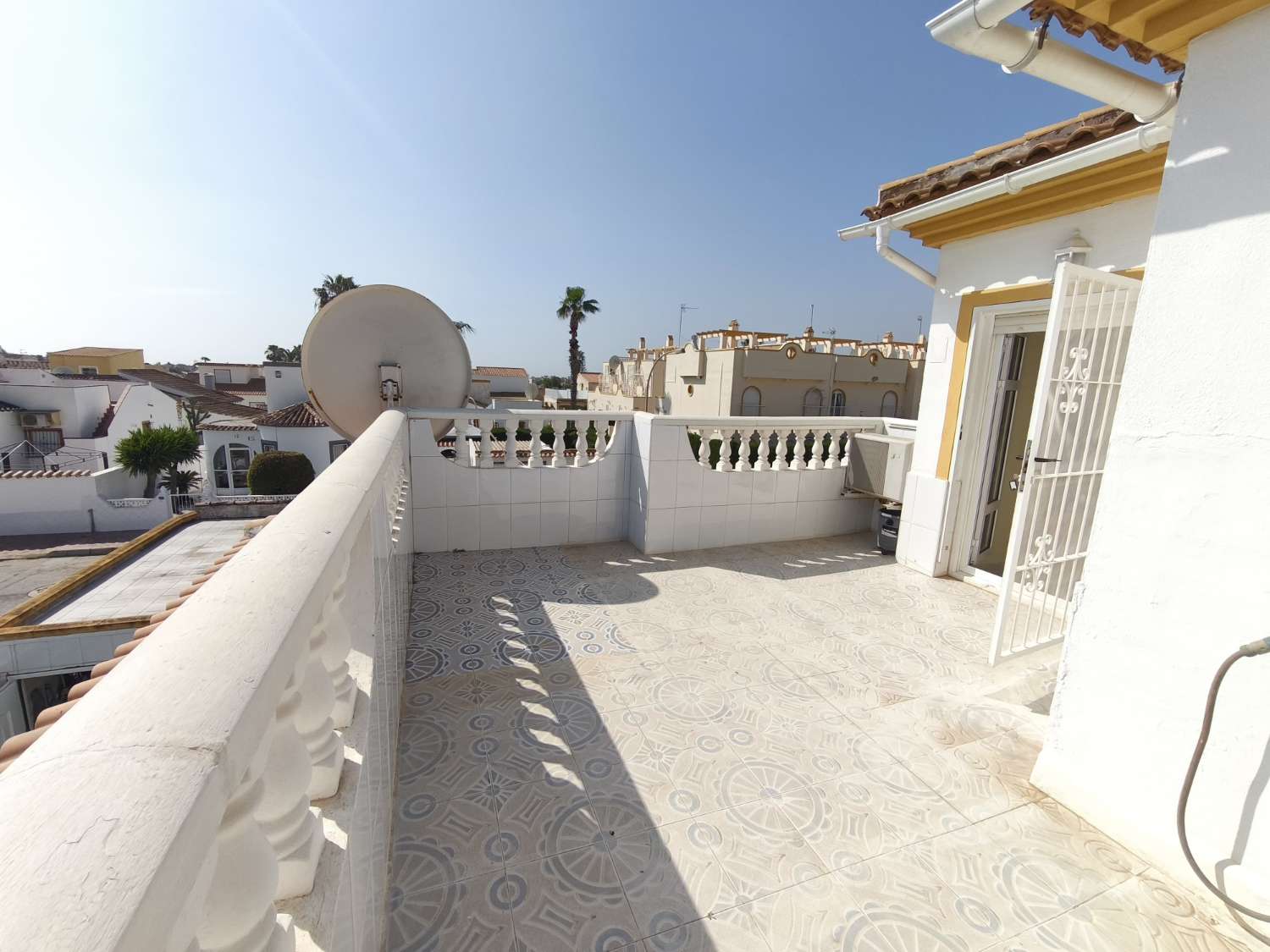 Villa de tres dormitorios orientada al sur en La Florida