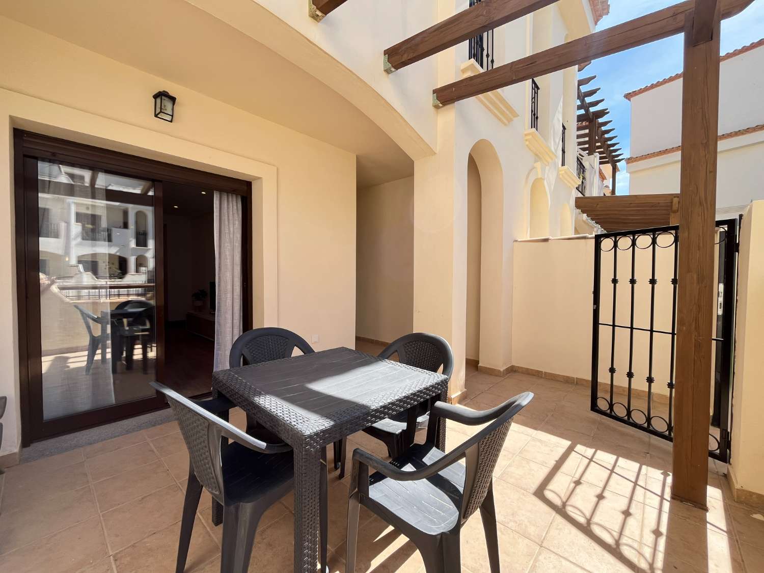 Apartamento de 2 habitaciones en la planta baja orientado al sur en San Pedro del Pinatar