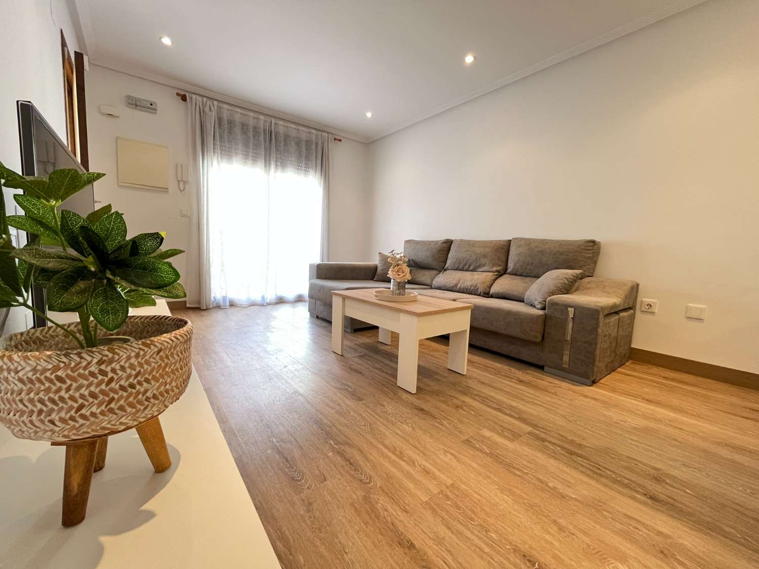 Apartamento de 2 habitaciones en la planta baja orientado al sur en San Pedro del Pinatar