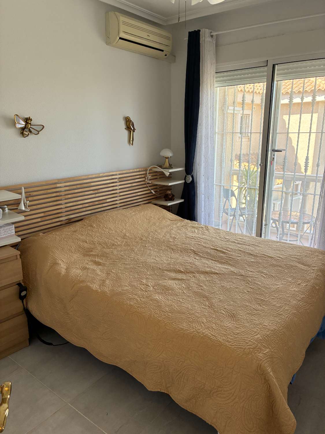 3 dormitorios, 3 baños, 1 garaje y 1 dúplex con piscina común en Orihuela Costa
