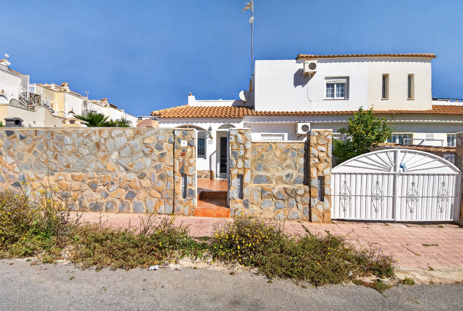 Duplex de 3 dormitorios y 2 baños en la Florida de Orihuela Costa