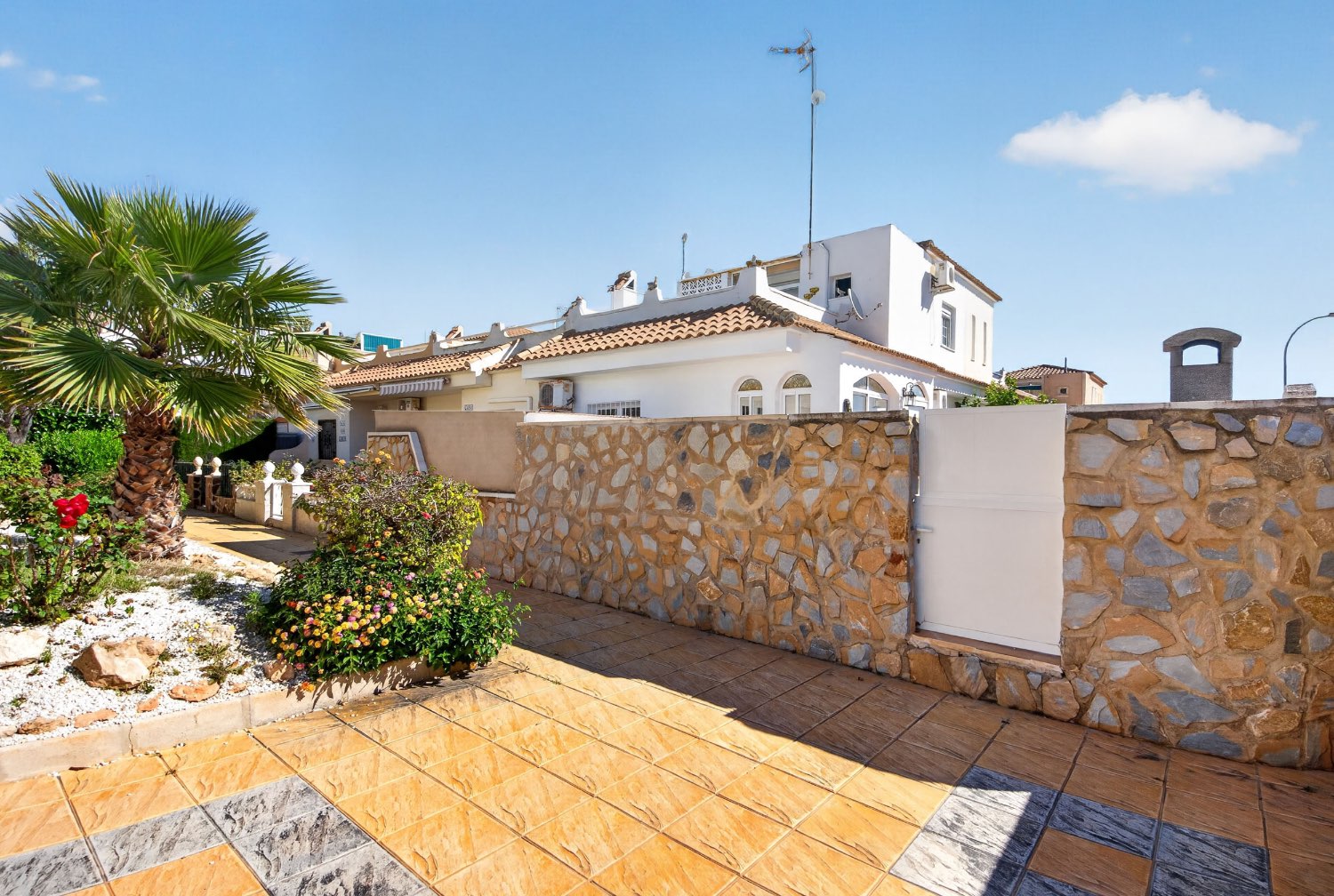 Duplex de 3 dormitorios y 2 baños en la Florida de Orihuela Costa