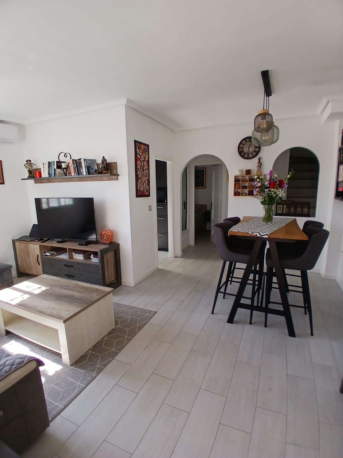 Casa adosada en venta en Altos - La Florida de 3 habitaciones con terraza y piscina