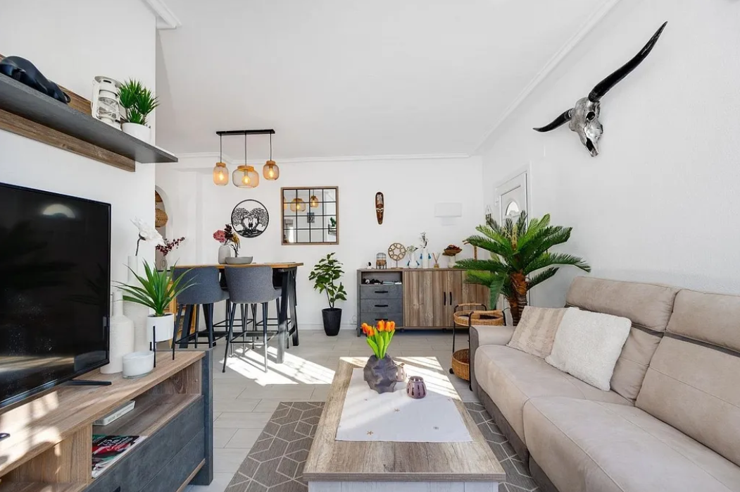 Casa adosada en venta en Altos - La Florida de 3 habitaciones con terraza y piscina