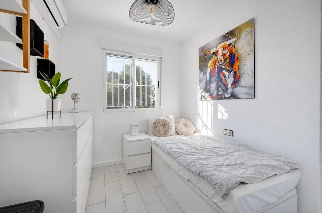 Casa adosada en venta en Altos - La Florida de 3 habitaciones con terraza y piscina