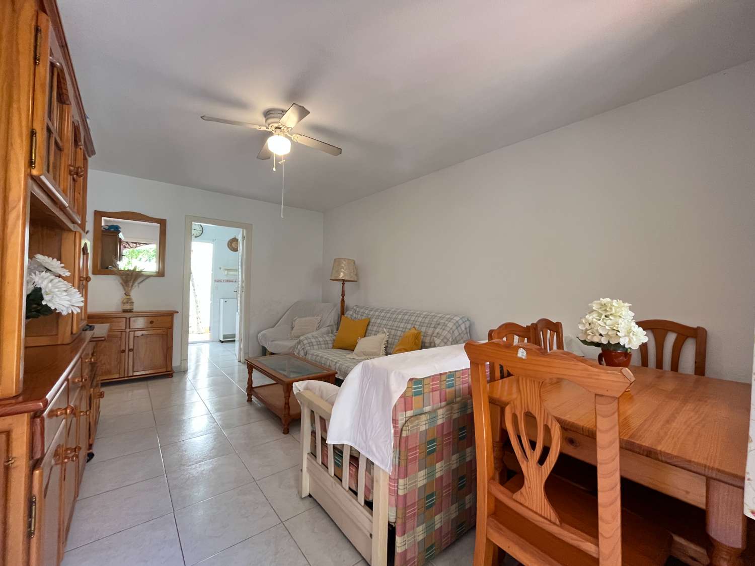Apartamento de 2 dormitorios con piscina,