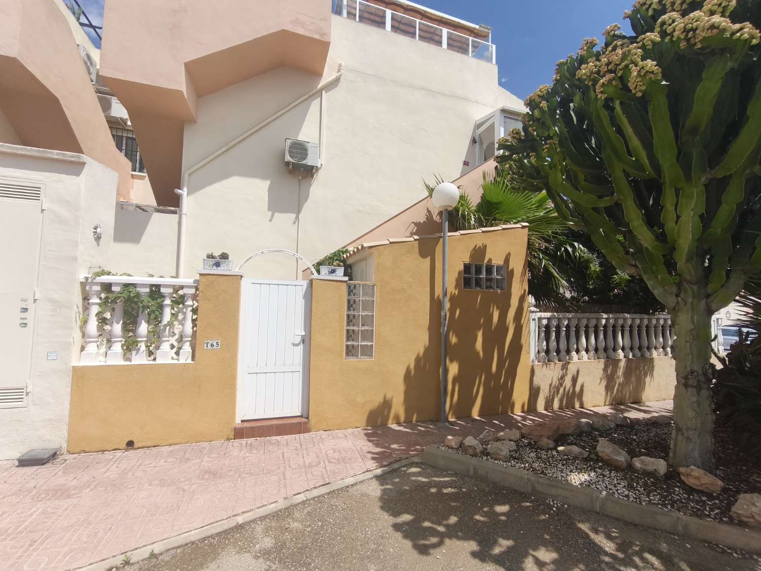 Precioso apartamento en la última planta con vistas al mar