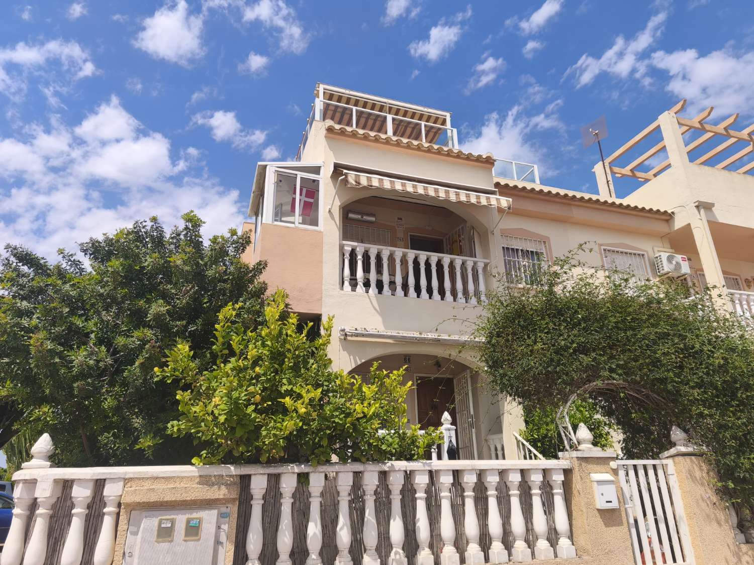 Precioso apartamento en la última planta con vistas al mar