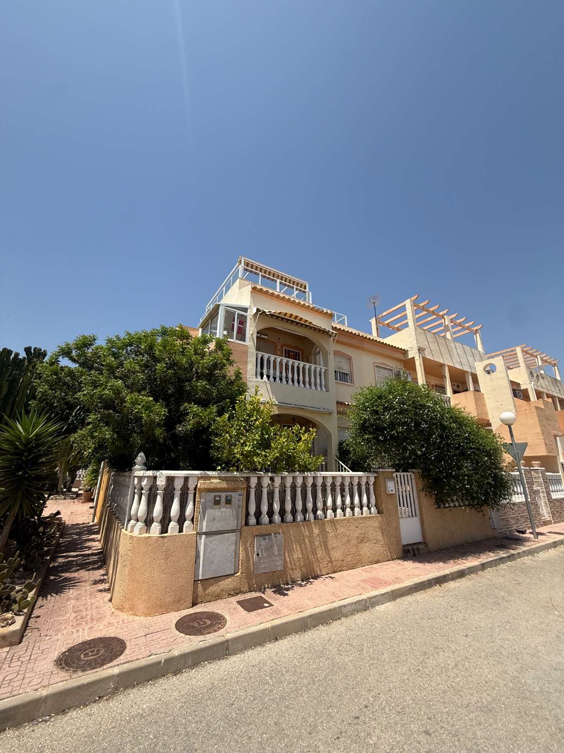 Prachtig appartement op de bovenverdieping met uitzicht op zee