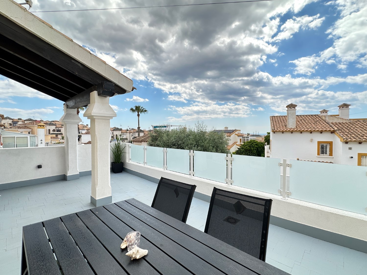 Villa independiente de 3 habitaciones con piscina en San Miguel