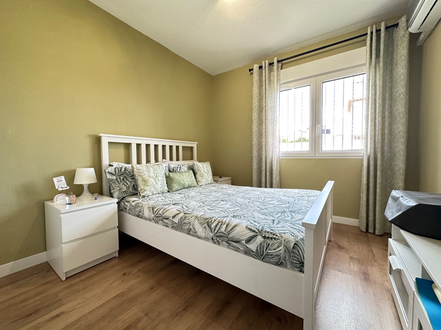Villa independiente de 3 habitaciones con piscina en San Miguel