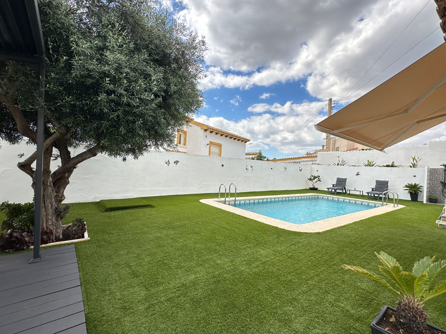 Villa independiente de 3 habitaciones con piscina en San Miguel