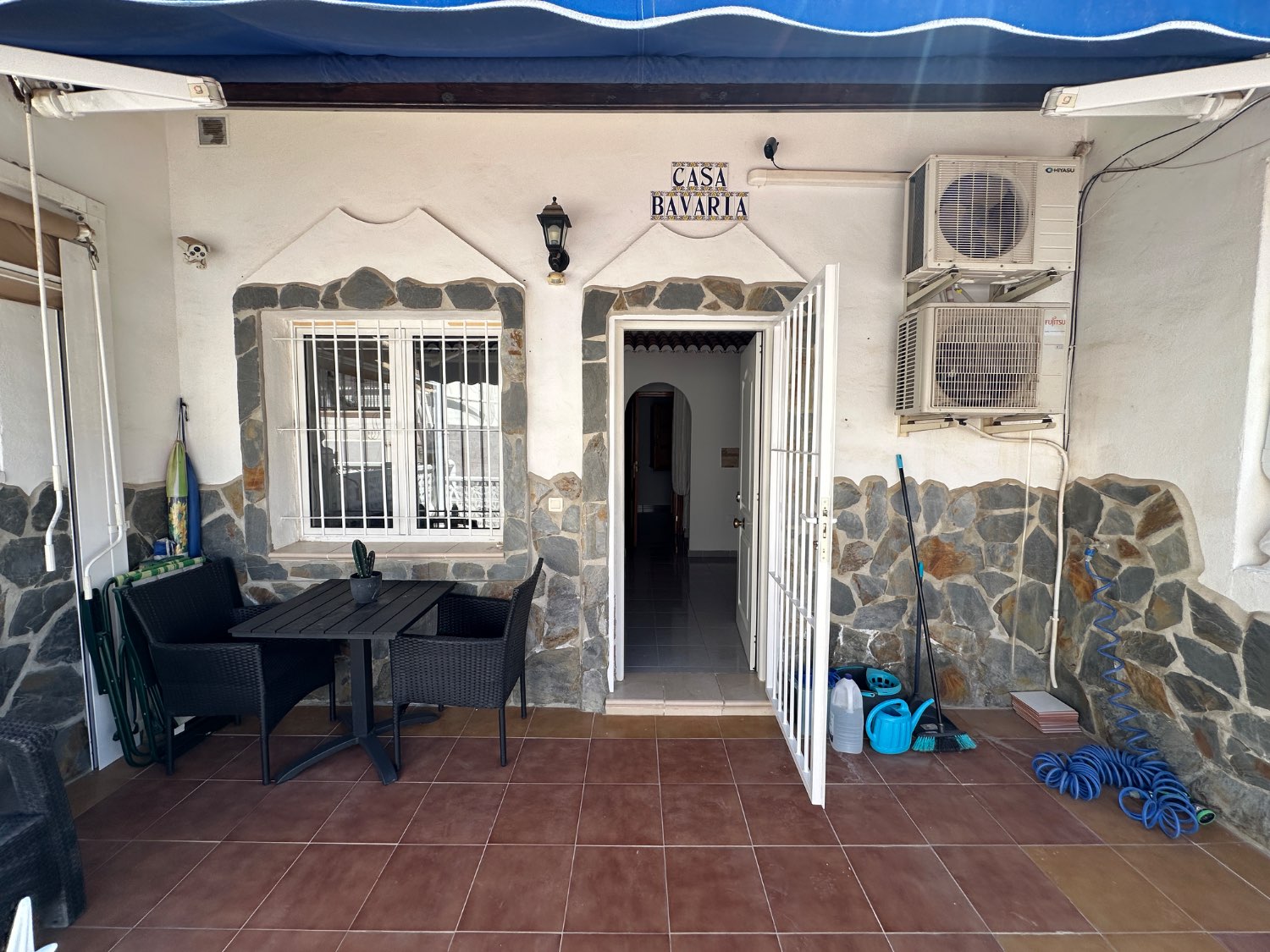 Duplex estilo único de 2  dormitorios, 1 baño en la Florida , Orihuela costa