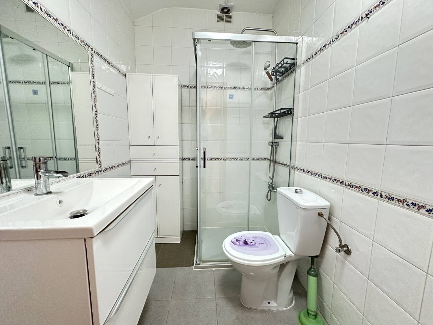 Duplex estilo único de 2  dormitorios, 1 baño en la Florida , Orihuela costa