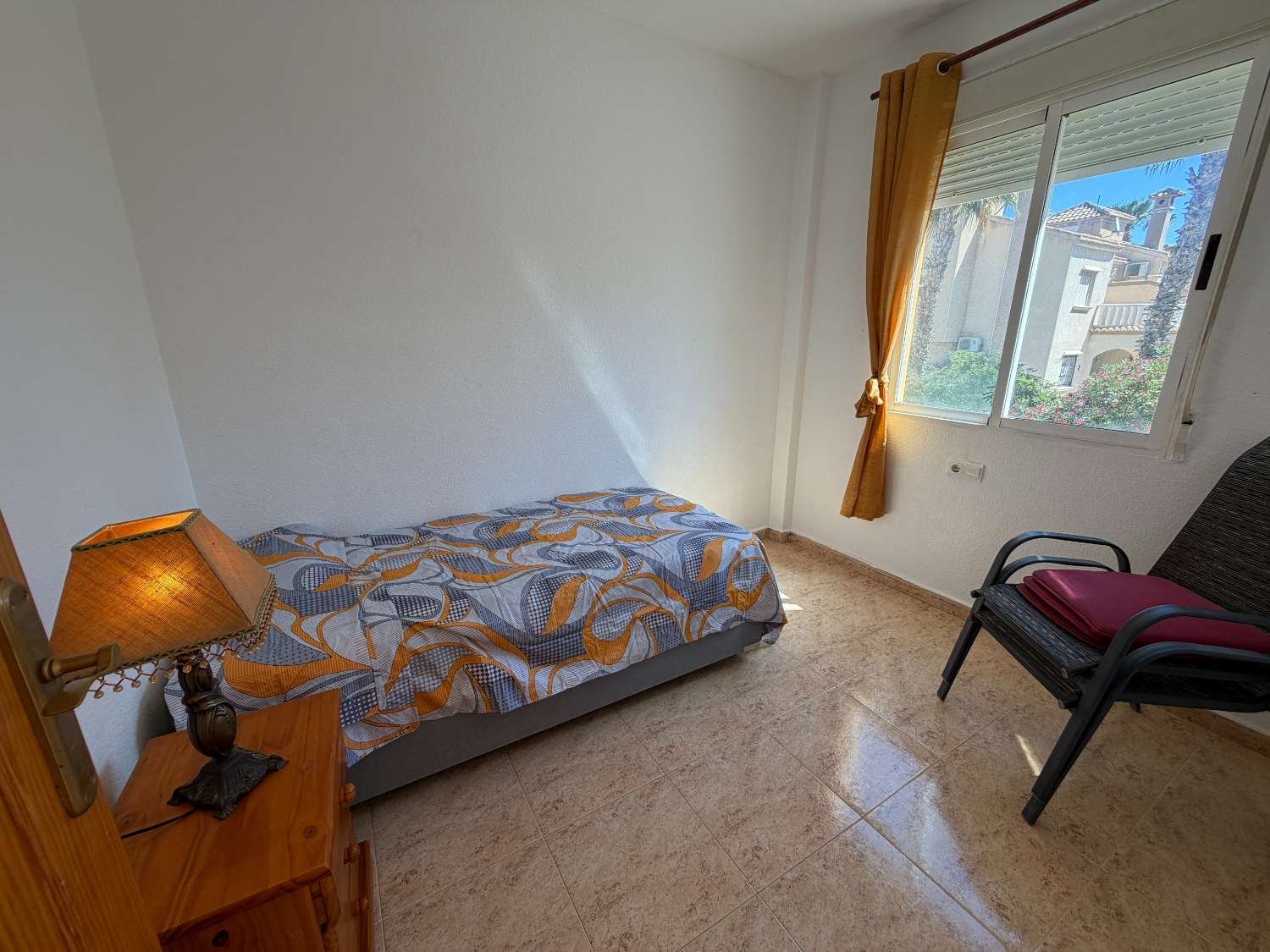Apartamento de 2 dormitorios en la planta alta