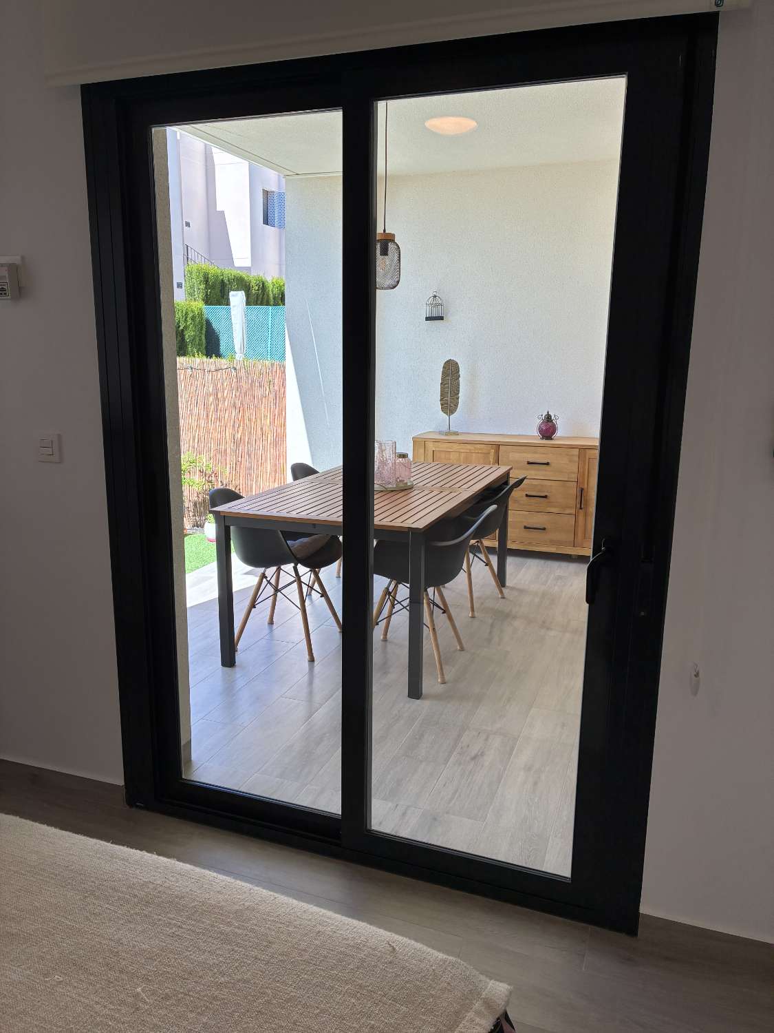 Nuevo apartamento de 3 habitaciones y 2 baños en San Miguel de Salinas