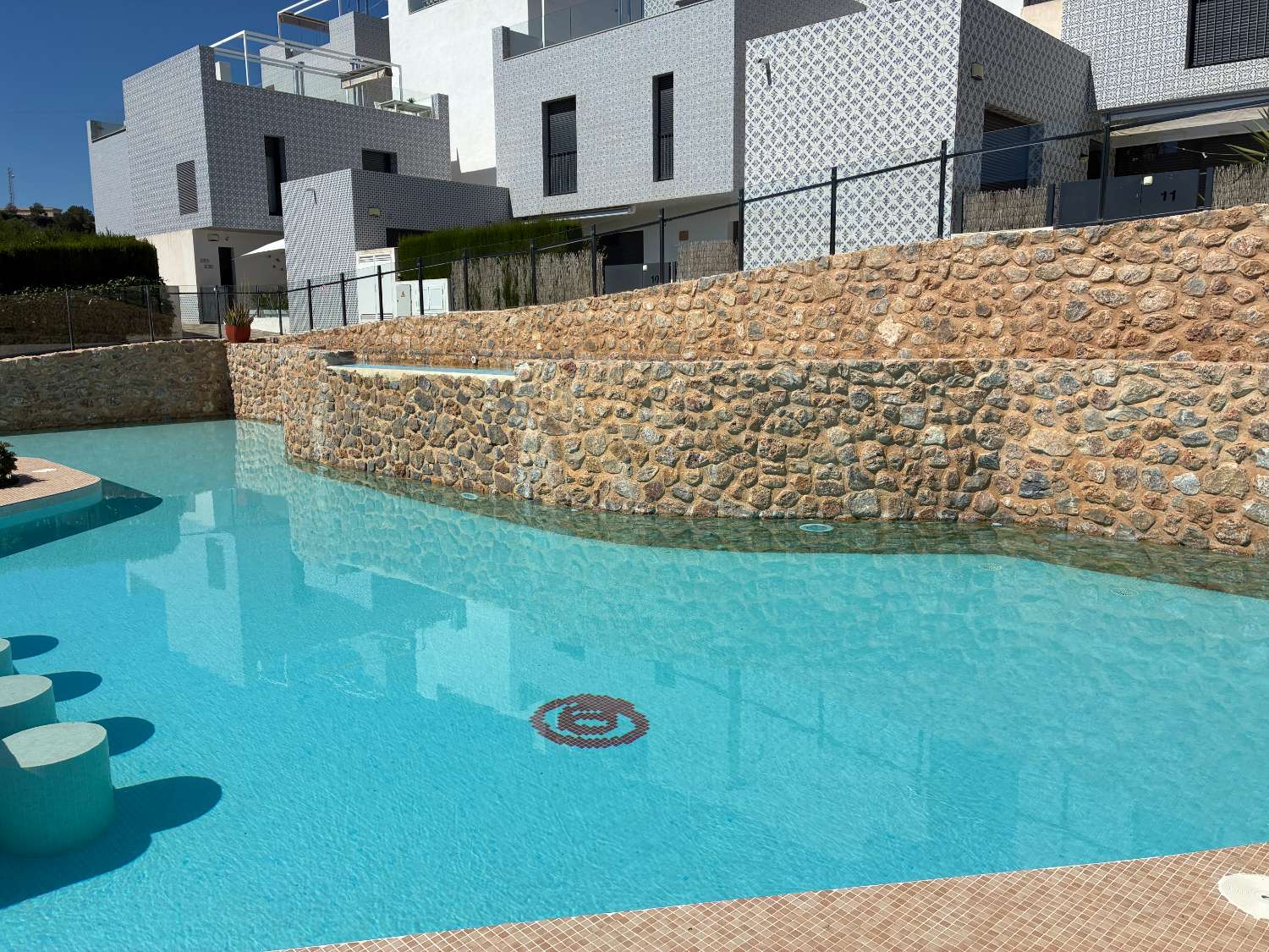 Nuevo apartamento de 3 habitaciones y 2 baños en San Miguel de Salinas
