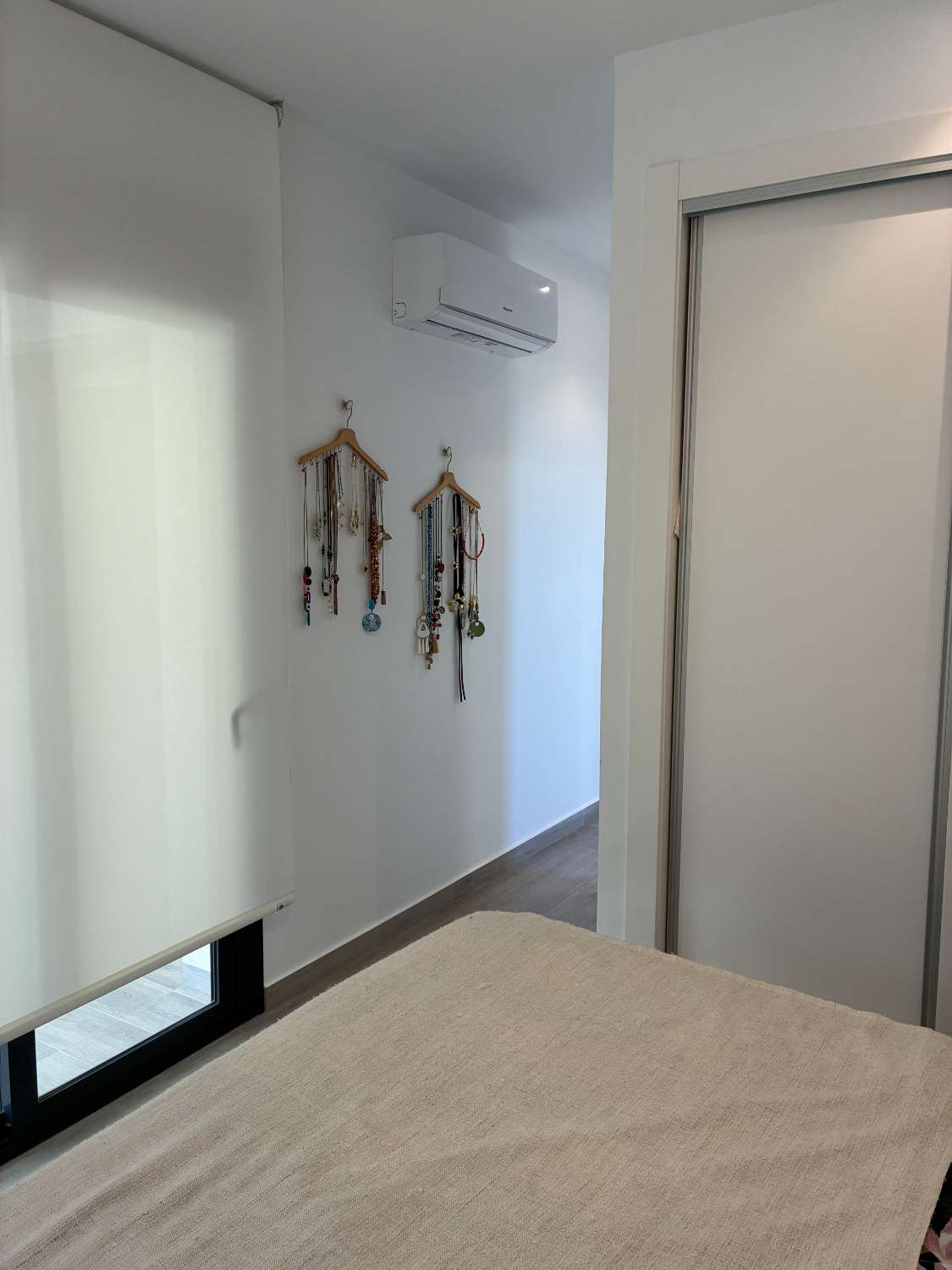 Nuevo apartamento de 3 habitaciones y 2 baños en San Miguel de Salinas