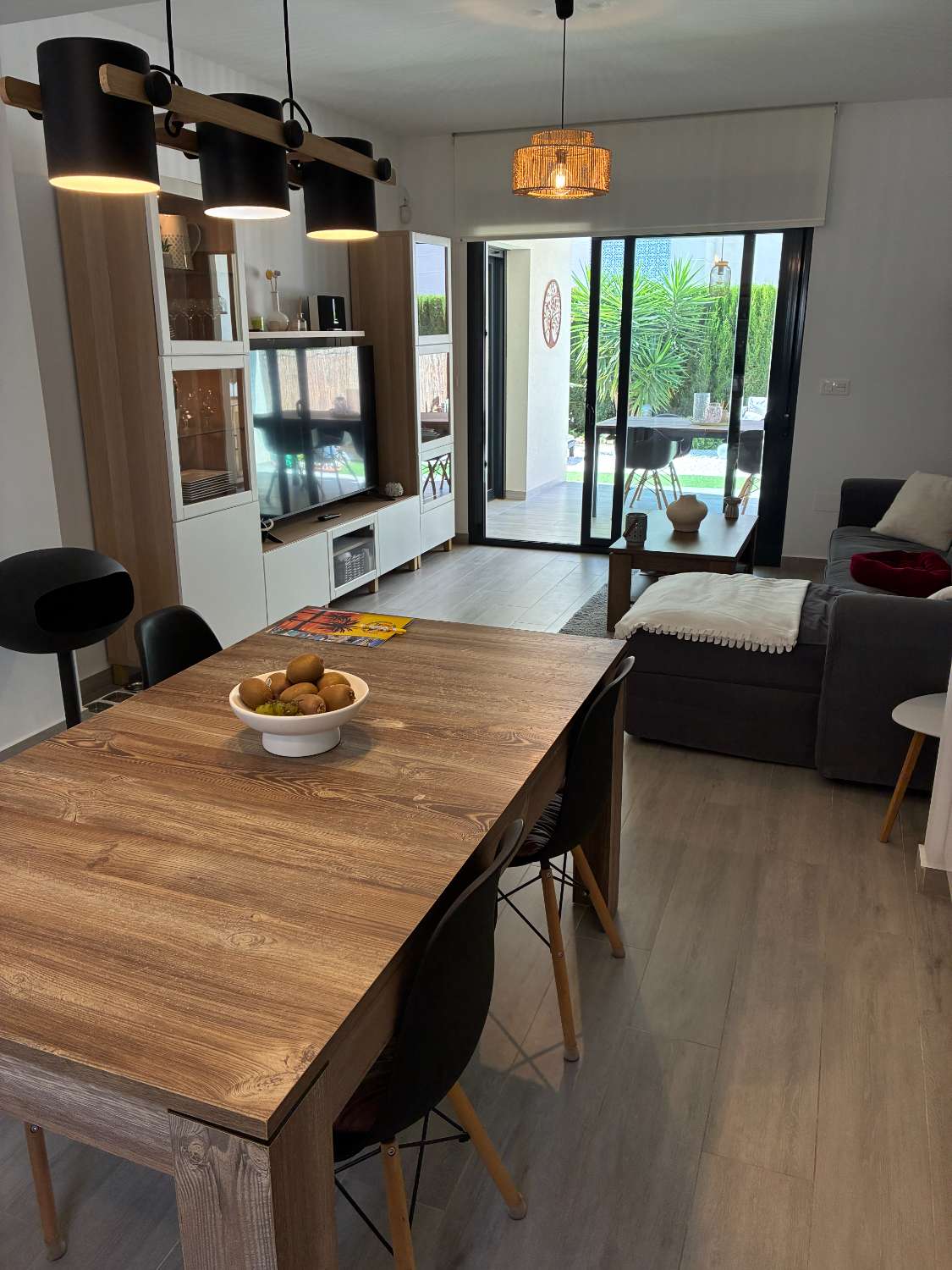 Nuevo apartamento de 3 habitaciones y 2 baños en San Miguel de Salinas