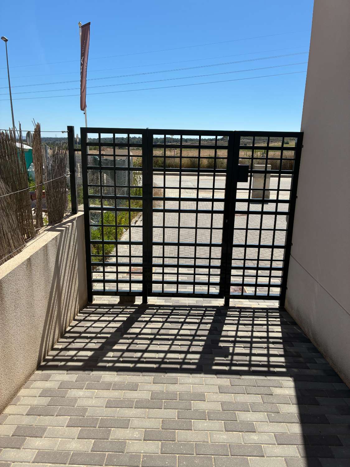 Nuevo apartamento de 3 habitaciones y 2 baños en San Miguel de Salinas