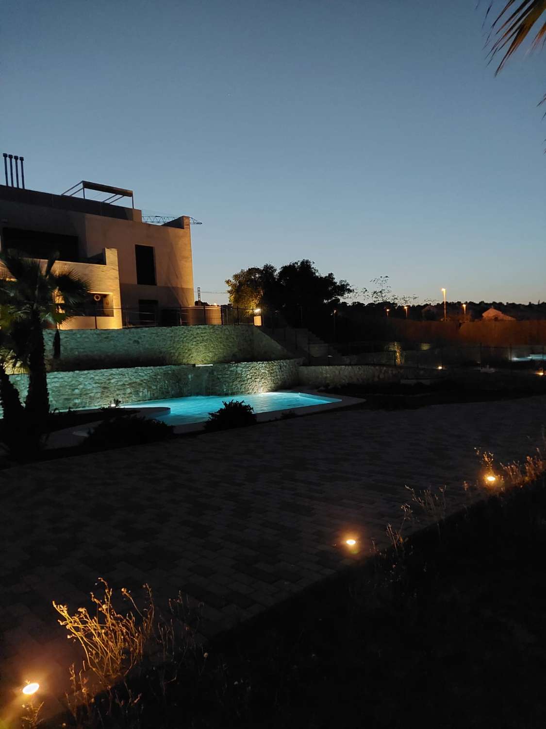 Nuevo apartamento de 3 habitaciones y 2 baños en San Miguel de Salinas